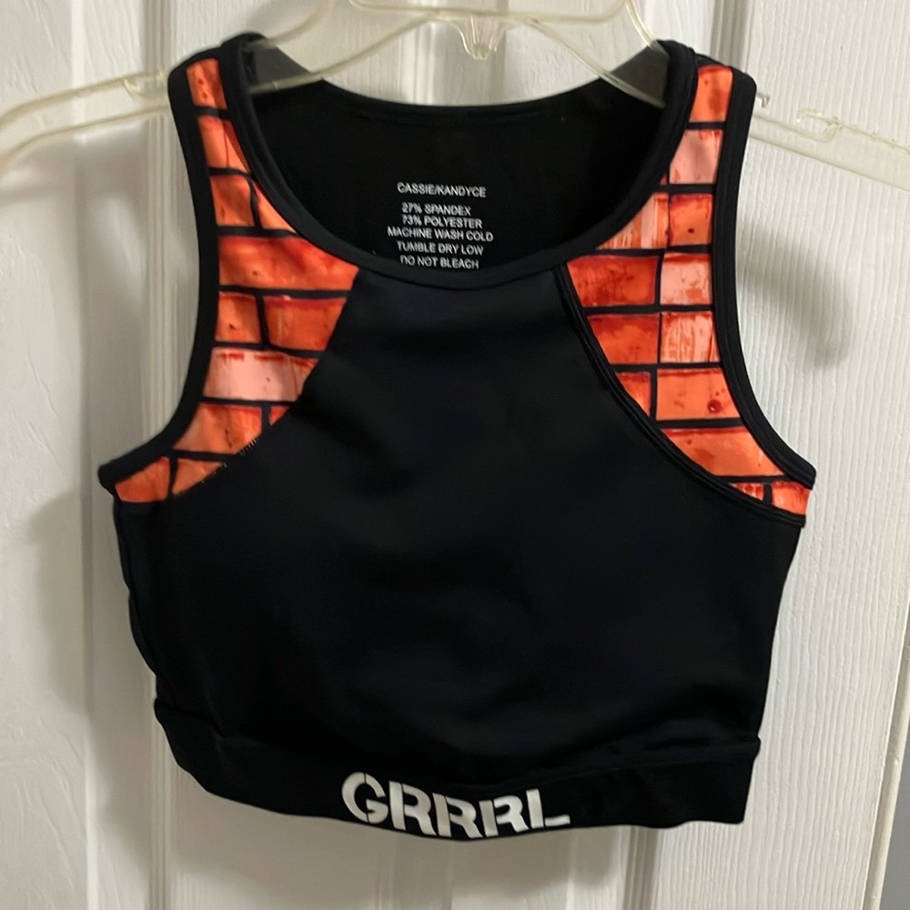 NWOT Grrrl Sport Top. Size-  S